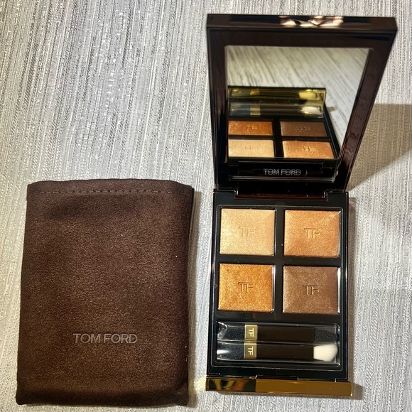 New In Box Tom Ford Eyeshadow Color Quad Palette - 04 Suspicion - Picture 2 of 7